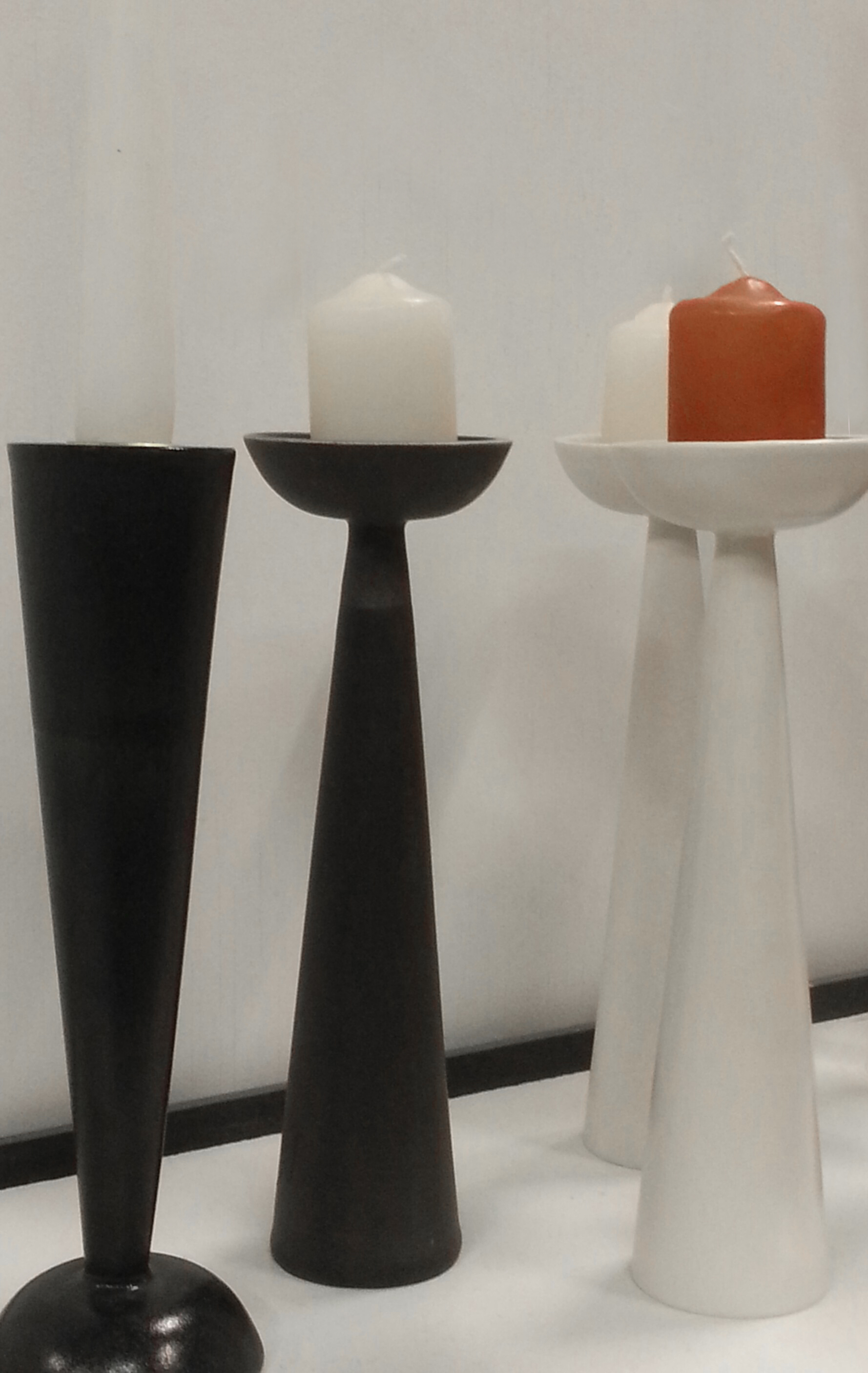 Black and White Turnable Candle Holder